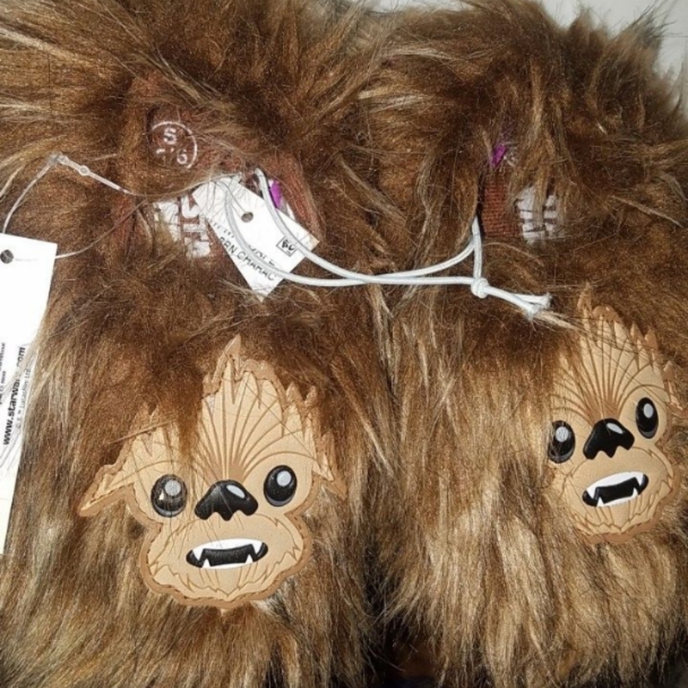 Chubacca kids slippers new size 5/6 toddler